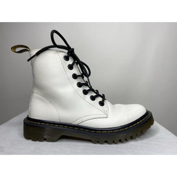 Dr. Martens Luana Combat Boots White Leather Women's 6 Lace Up 7 Eye Grunge Boho - Picture 3 of 10